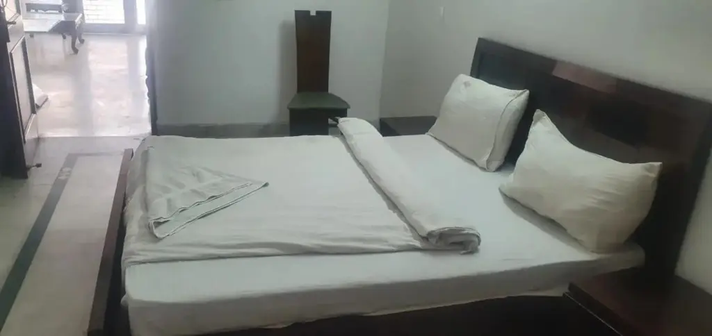 Нью-Дели: OYO 88327 Royal Inn