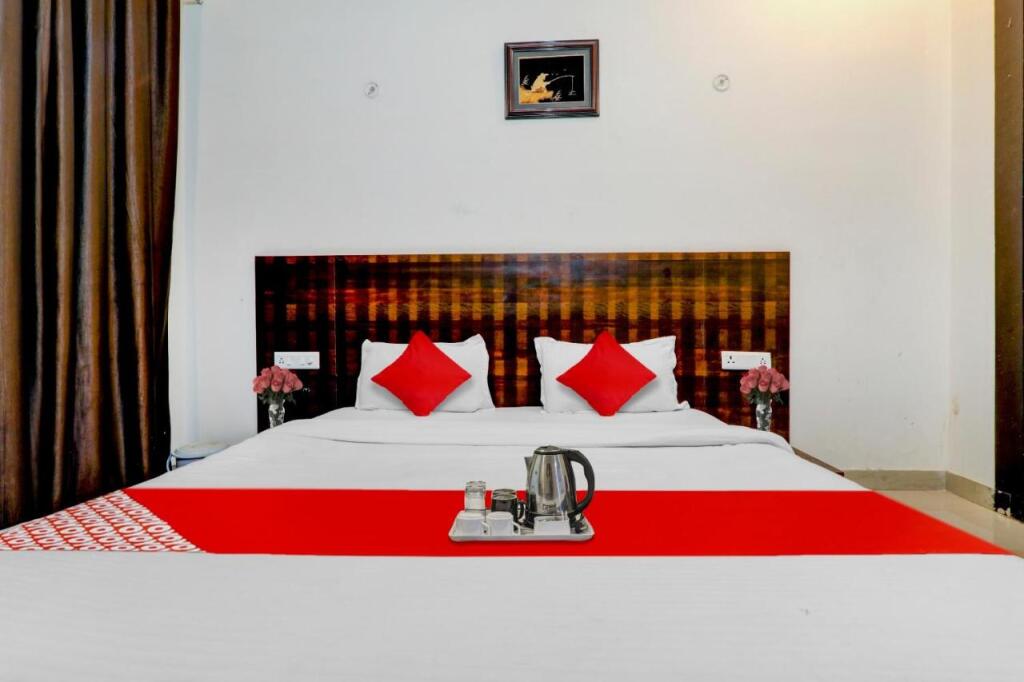 Лакхнау: POP 92284 Hotel Prisha Inn