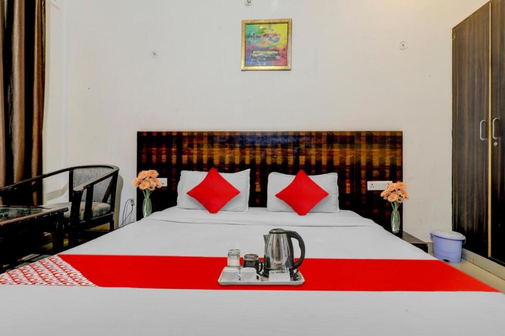 Лакхнау: POP 92284 Hotel Prisha Inn