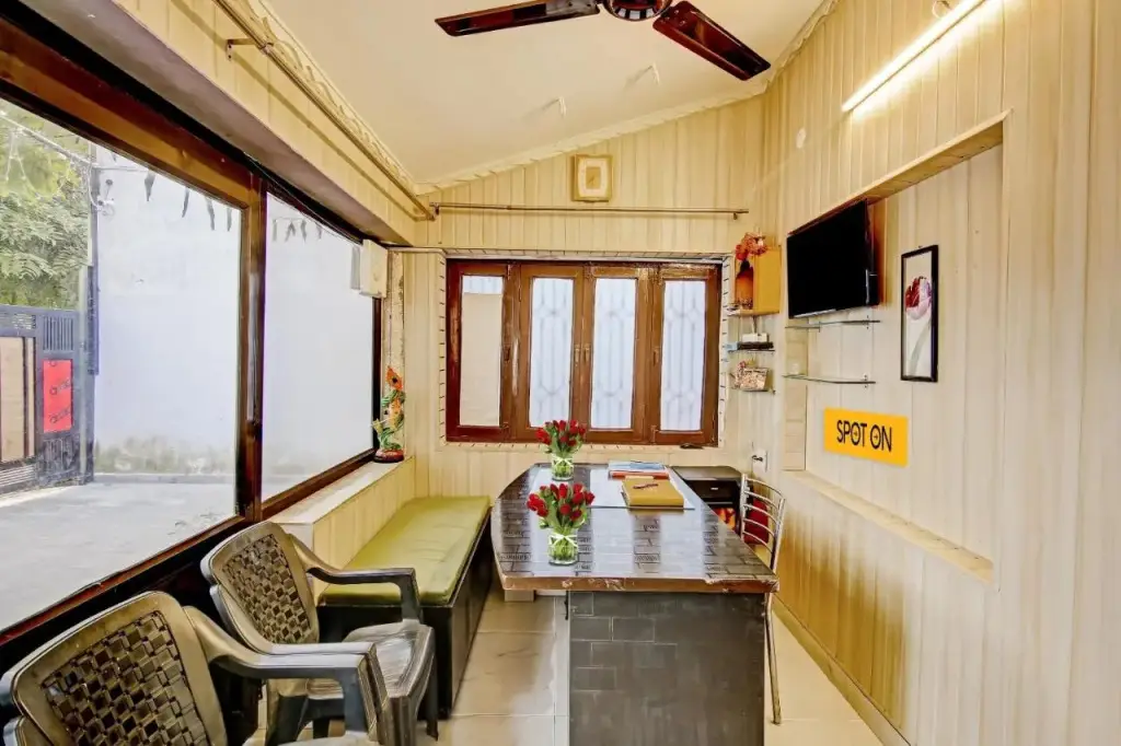 Дехрадун: SPOT ON 70204 Hotel Greenview Homestay