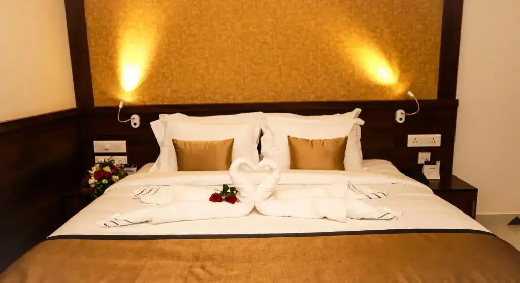 Чираккал: Hotel Emperor