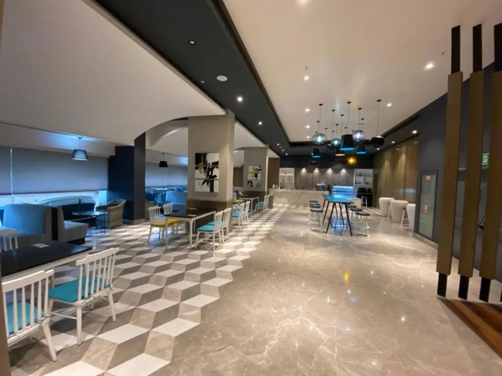 Лакхнау: Country Inn & Suites By Migrolino