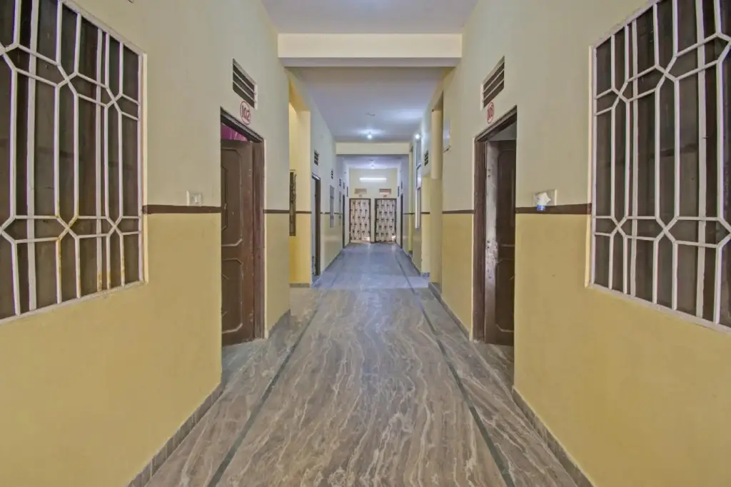 Кукас: Spot on 806389 Hotel Radhe