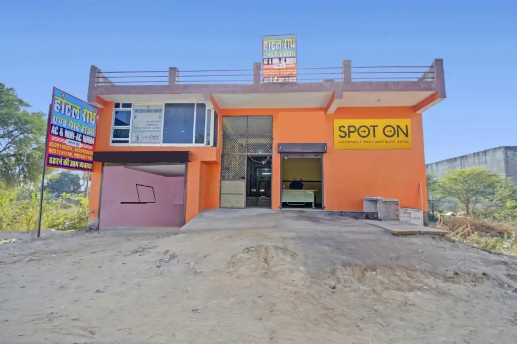 Кукас: Spot on 806389 Hotel Radhe