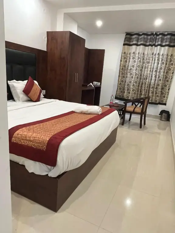 Нью-Дели: Oyo 93414 Hotel Tej in
