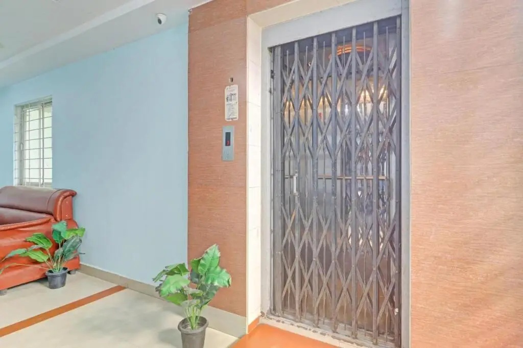 iROOMZ Grand Aarvi Suites — фото 1