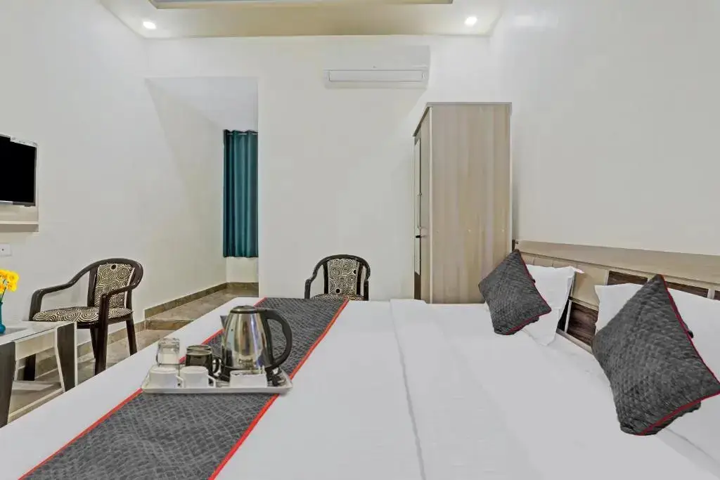 Лакхнау: Townhouse 1160 P S Palace