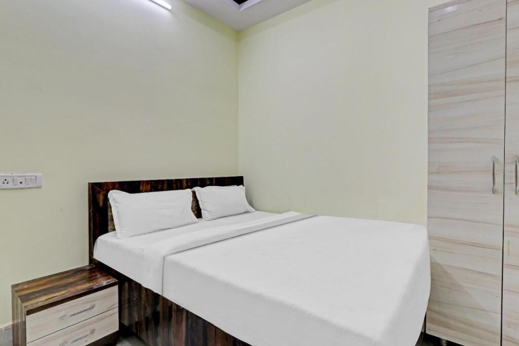 Лакхнау: OYO 83366  Hotel SNA Grand