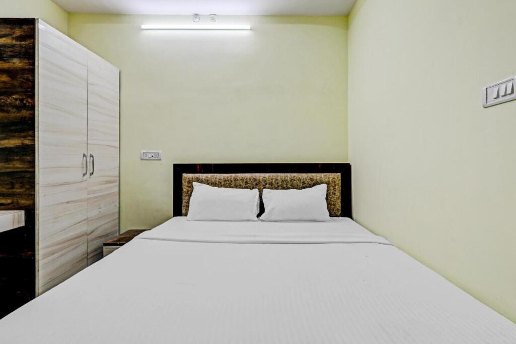 Лакхнау: OYO 83366  Hotel SNA Grand