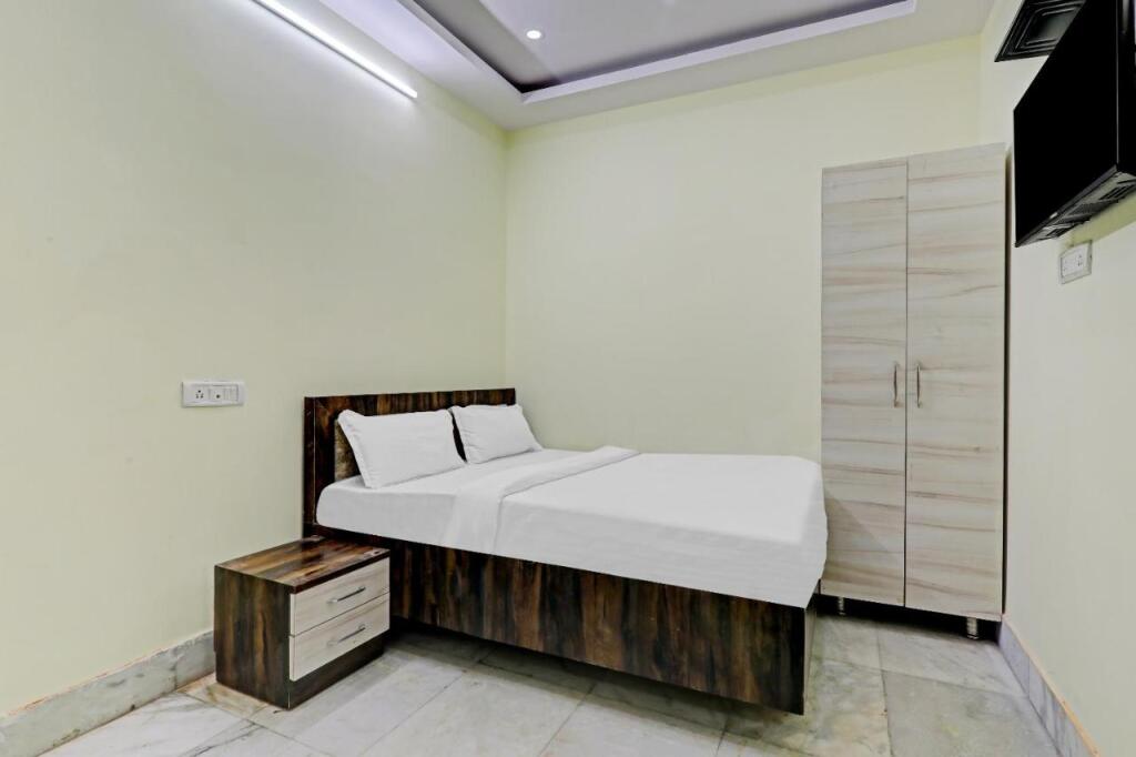 Лакхнау: OYO 83366  Hotel SNA Grand