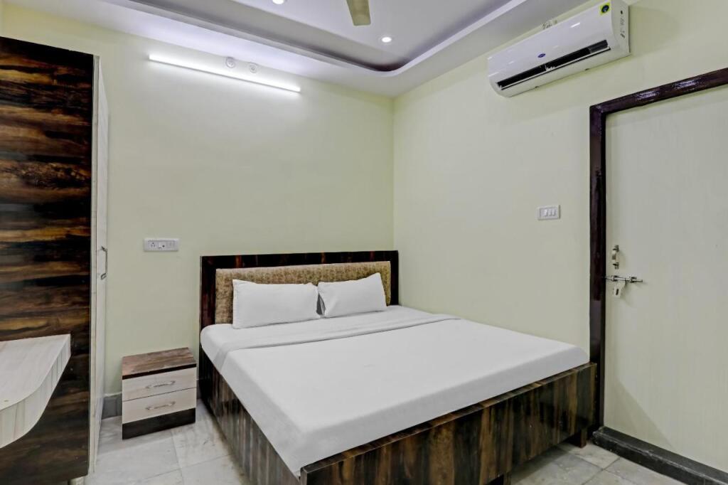 Лакхнау: OYO 83366  Hotel SNA Grand