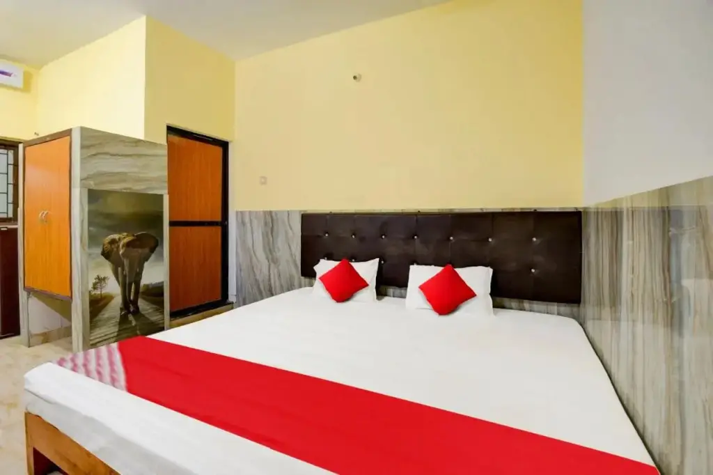 Бага: Oyo Flagship 70298 Hotel Sai Vedant
