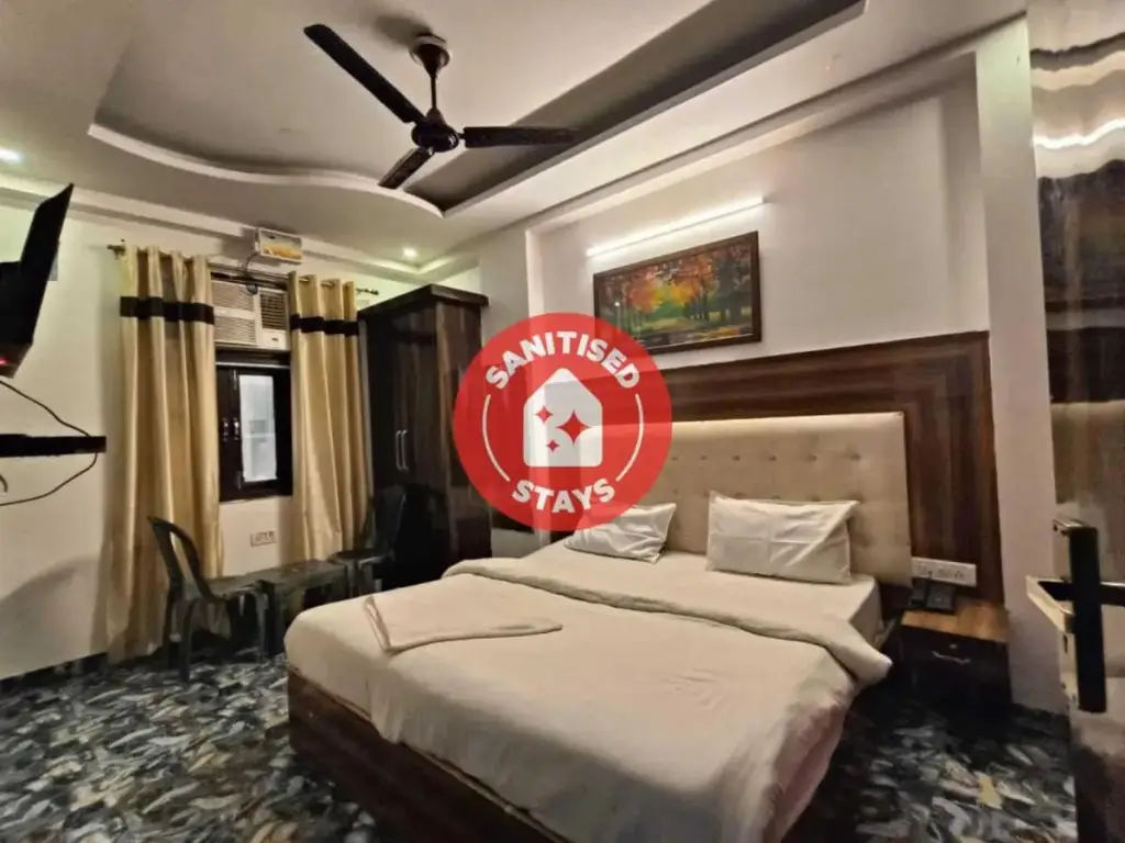 Нью-Дели: OYO 70120 Hotel Janvi Palace