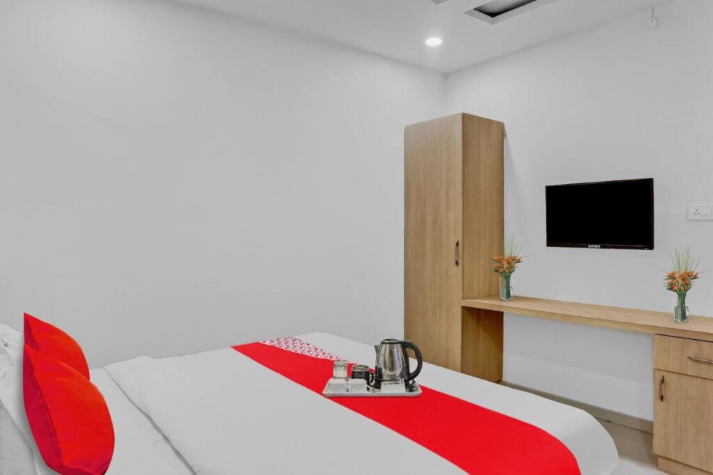Варангал: OYO Flagship 87781 Hotel Bluemoon
