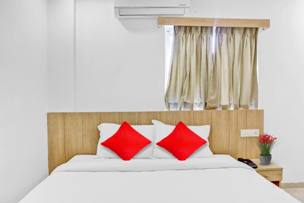Варангал: OYO Flagship 87781 Hotel Bluemoon