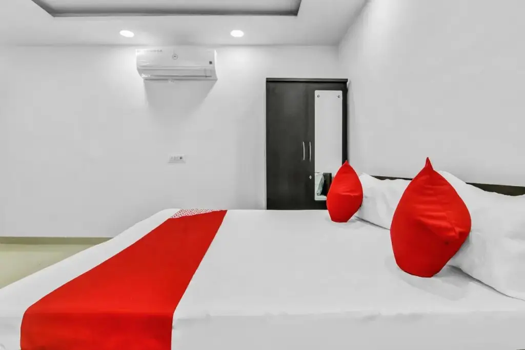 Нью-Дели: OYO Flagship 70295 Hotel Secret Mirage