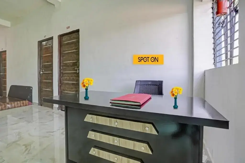 Spot on Friends Service Appartment — фото 1