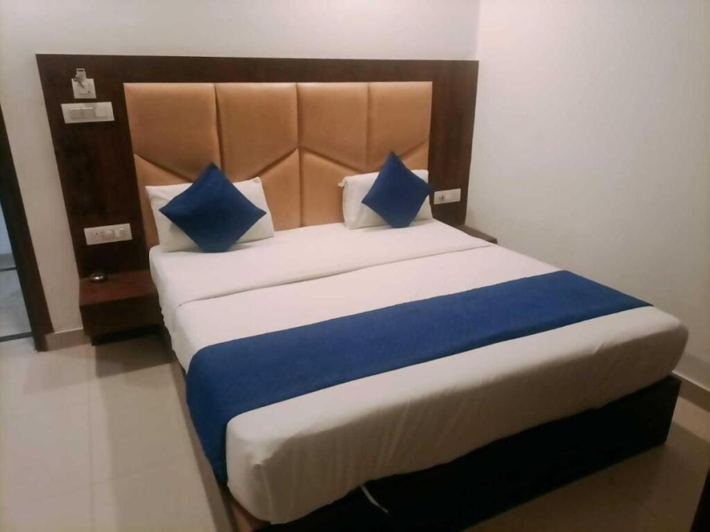 Нью-Дели: Oyo 91117 Hotel L M Suite