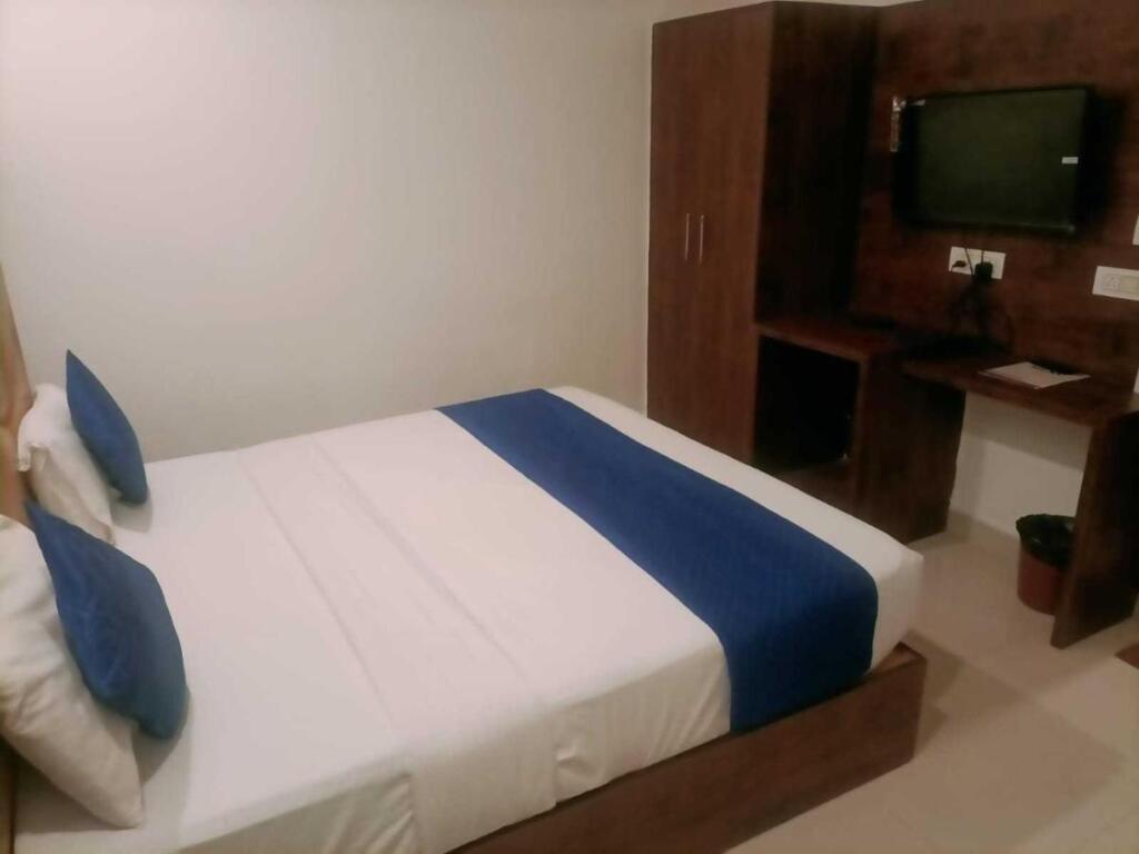 Нью-Дели: Oyo 91117 Hotel L M Suite