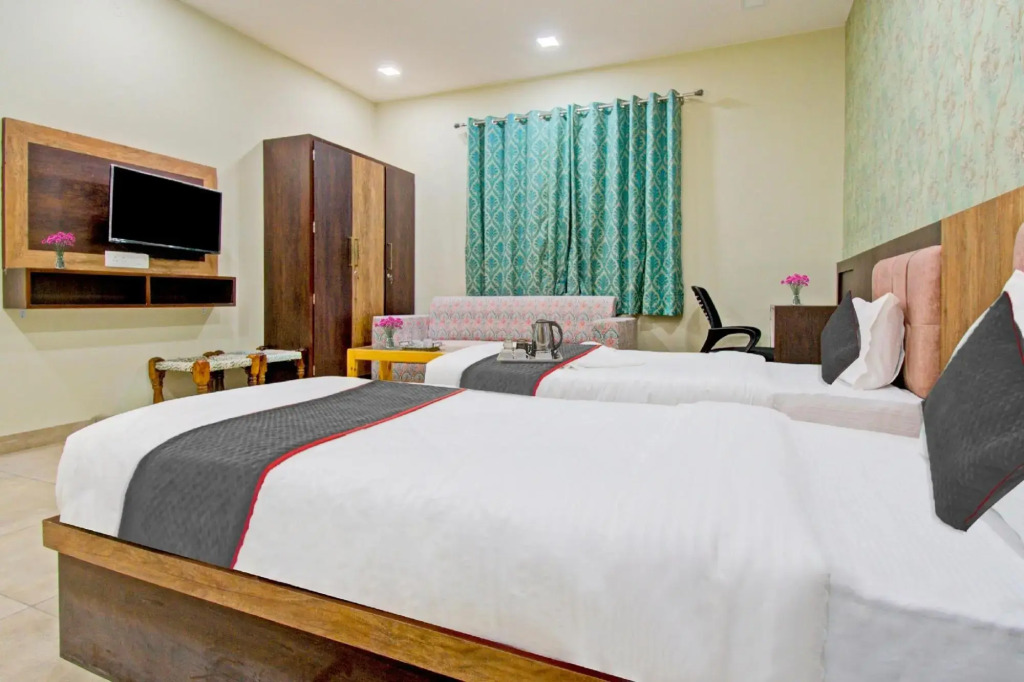Джайпур: Capital O 70014 Hotel La Costa