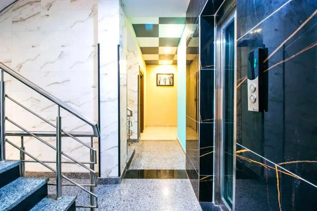Нойда: Hotel Elite Corporate Suite