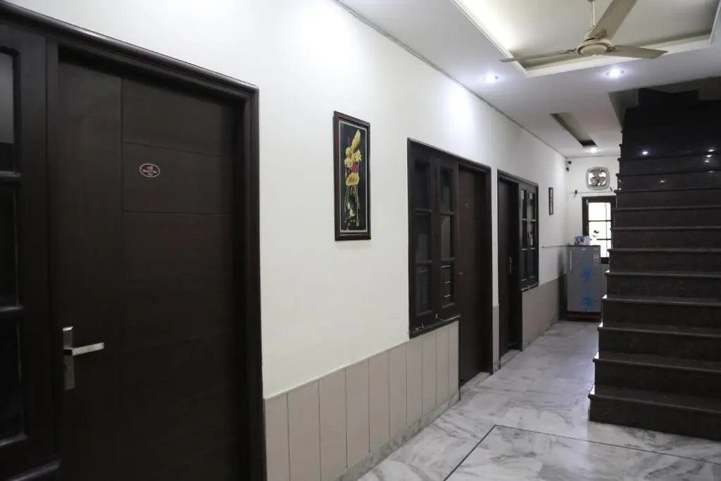 Джаландхар: Time Square Guest House
