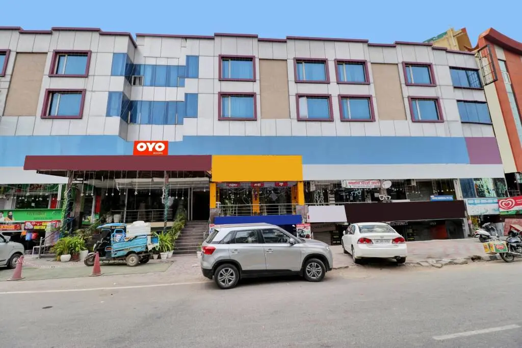 Нью-Дели: OYO 90654 Hotel Grand Luxury