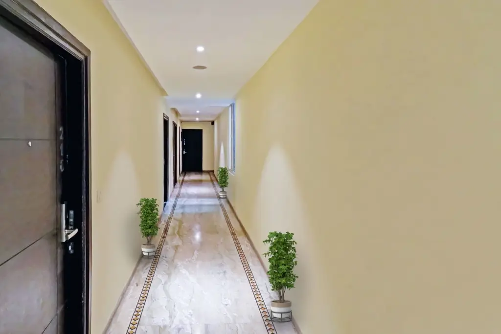 Нью-Дели: OYO 90654 Hotel Grand Luxury