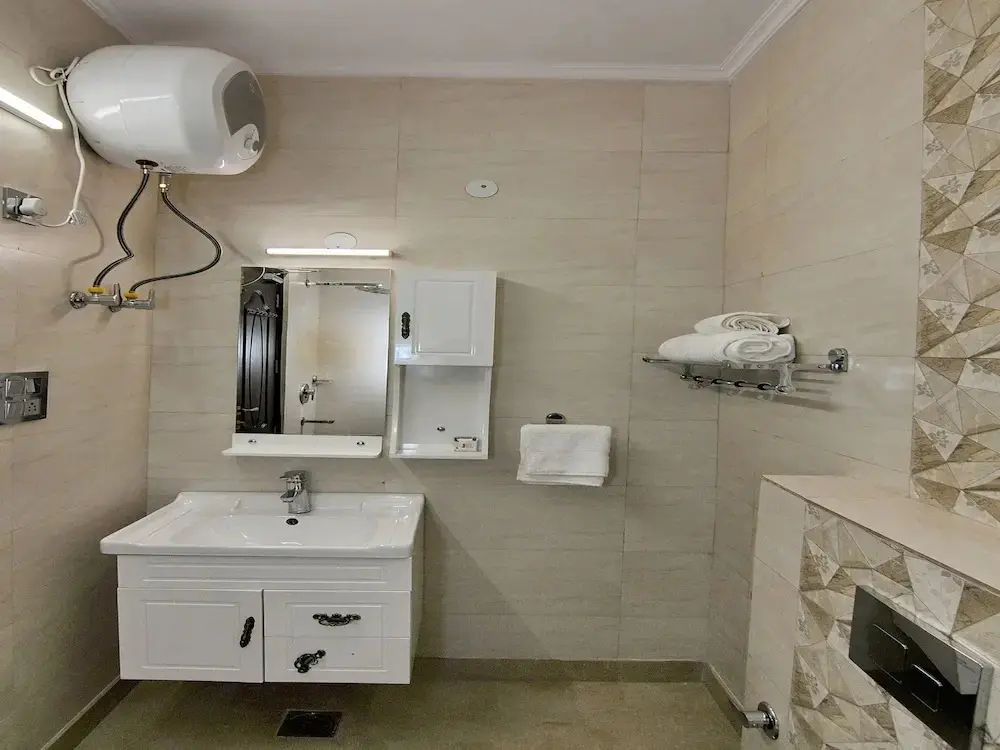 Нью-Дели: Capital O 12148 Flyover INN