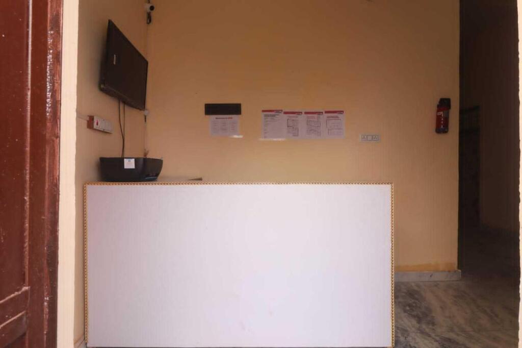 Алипур: OYO 90962 Foji Guest House