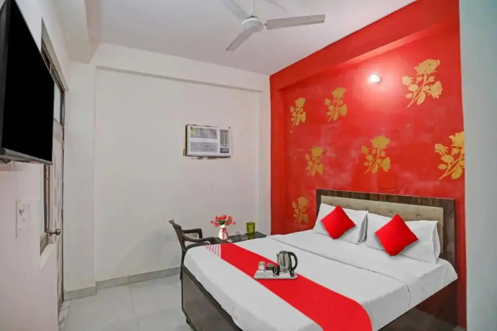 Нойда: Hotel O a One Hotel Near Noida Sector 81 Metro Station