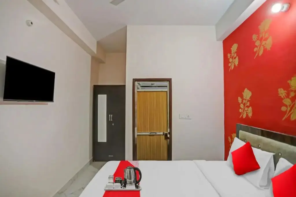 Нойда: Hotel O a One Hotel Near Noida Sector 81 Metro Station