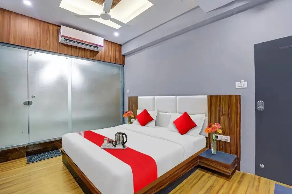 Сурат: OYO Flagship 70202 Hotel Max