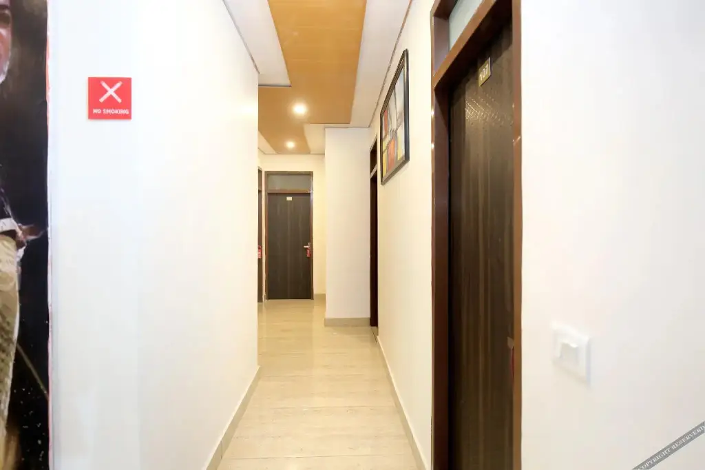 Мохали: OYO 13368 Hotel Gold Star