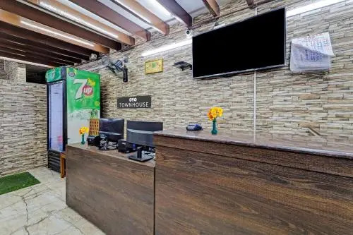 Ченнаи: Super Oyo Townhouse 1096 Hotel Redfox Nungambakkam