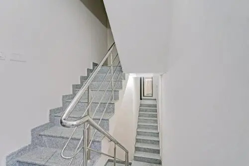 Ченнаи: Super Oyo Townhouse 1096 Hotel Redfox Nungambakkam