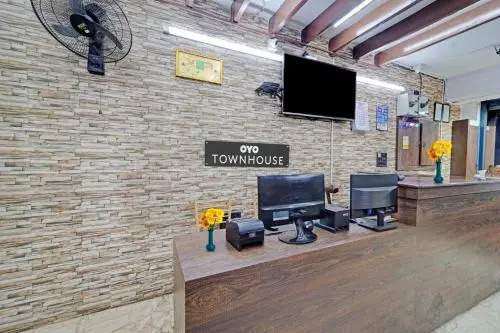 Ченнаи: Super Oyo Townhouse 1096 Hotel Redfox Nungambakkam