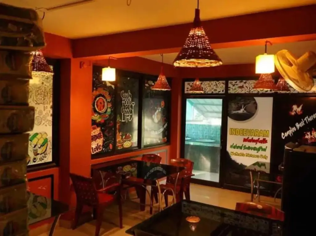 Муннар: OYO Flagship 70199 Indeevaram River View Resort