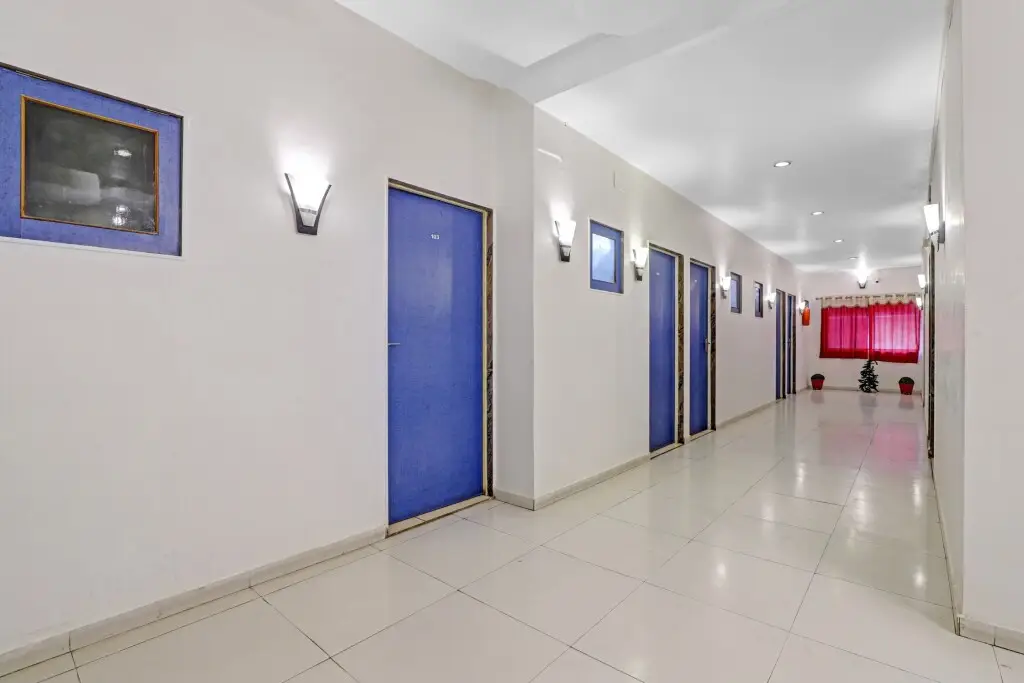 Раджкот: OYO 2798 Hotel Velvet