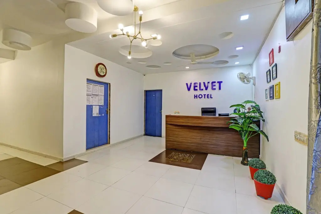 Раджкот: OYO 2798 Hotel Velvet