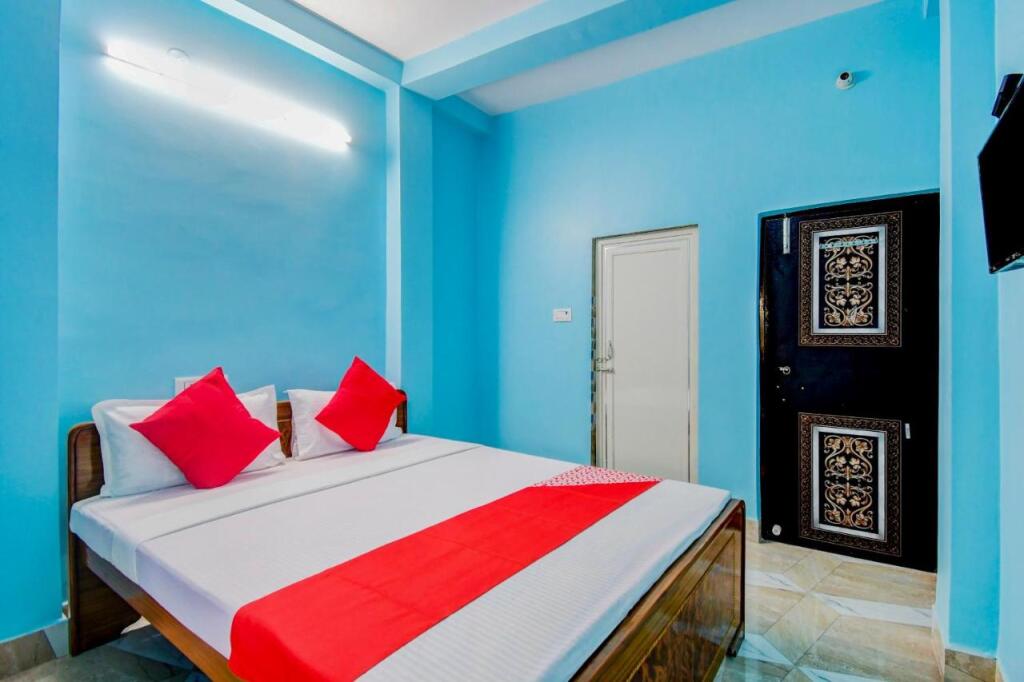 Колката: OYO 87565 Eco Plaza Inn