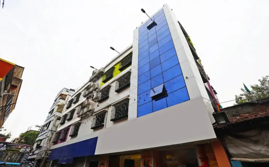 Колката: Collection O 7741 Hotel Hamza International