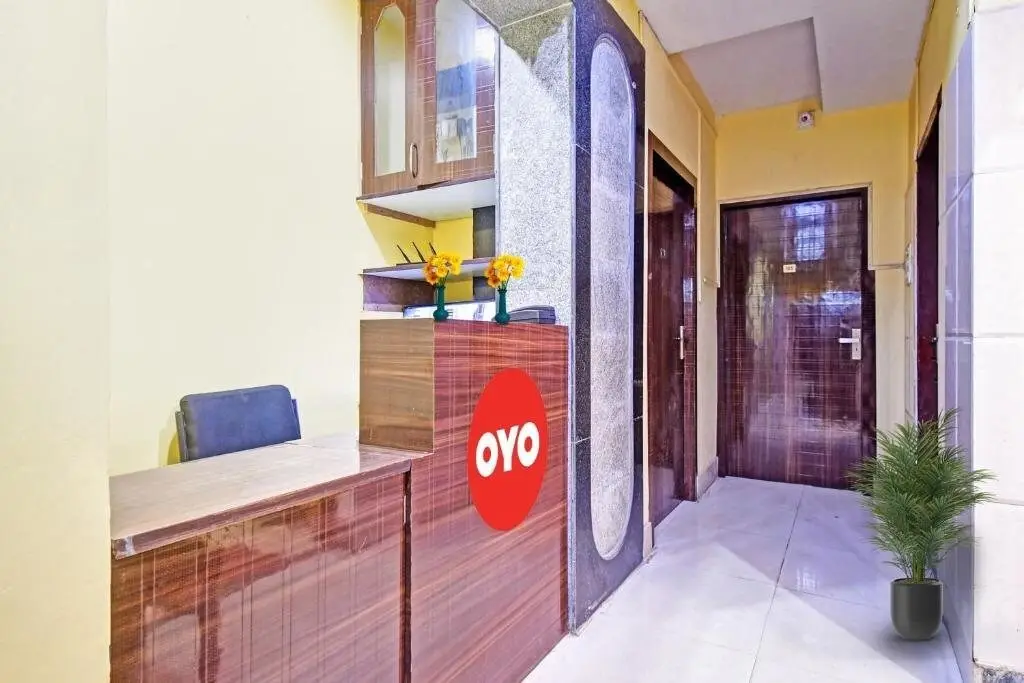 Колката: OYO 91278 Indrani Inn