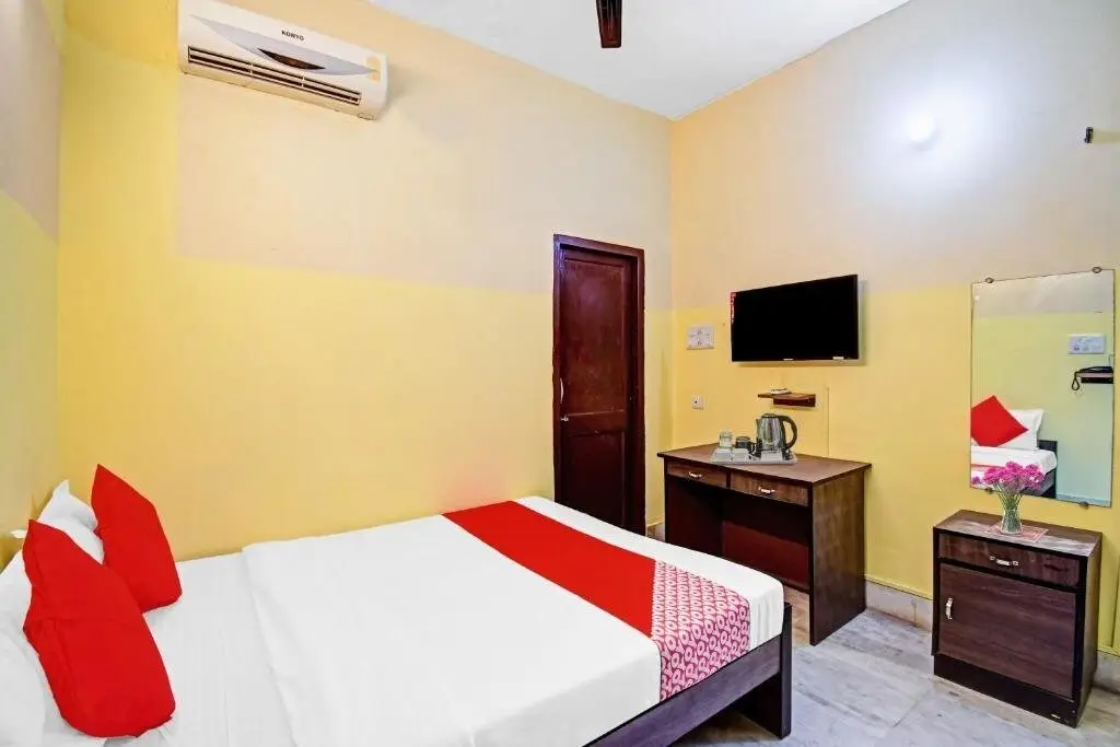 Колката: OYO 91278 Indrani Inn