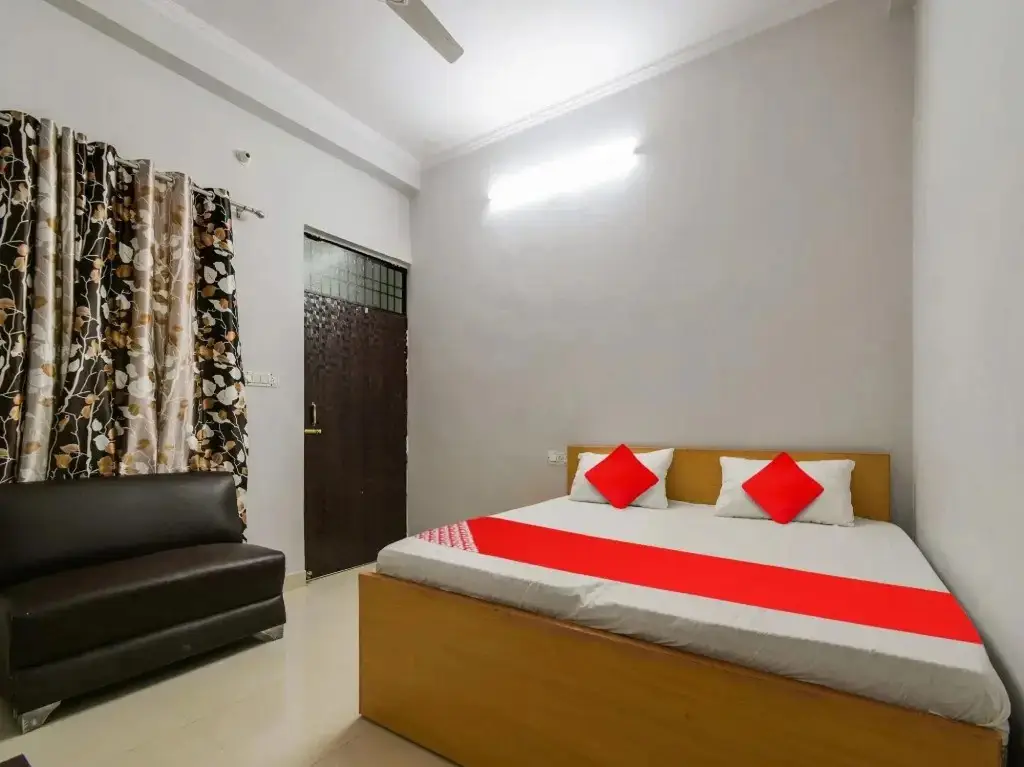 Лакхнау: Oyo 93682 Vinayak Inn
