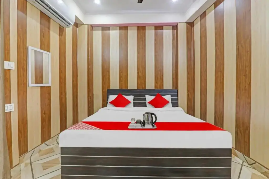 Лакхнау: Flagship 92502 Hotel Shubh Inn
