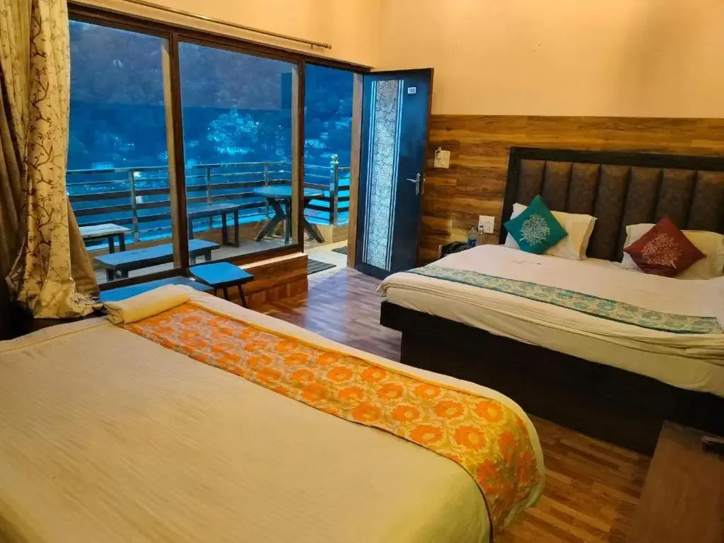 Наинитал: Hotel Lake view Near Boat House