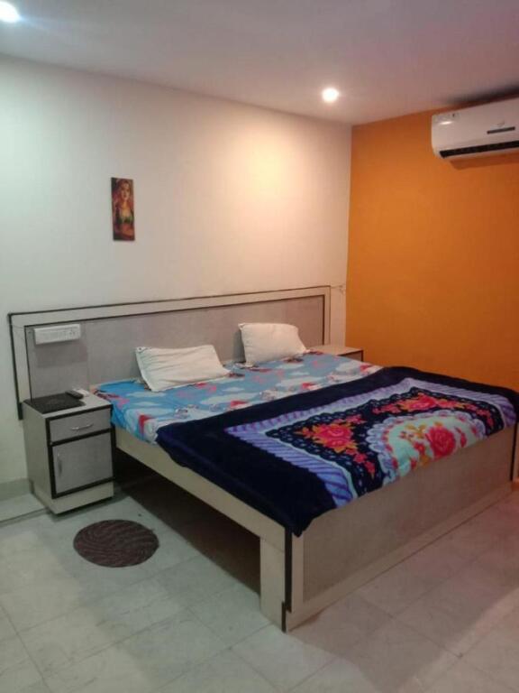 Шахджаханпур: Pop 84909 Hotel Aditya Residency