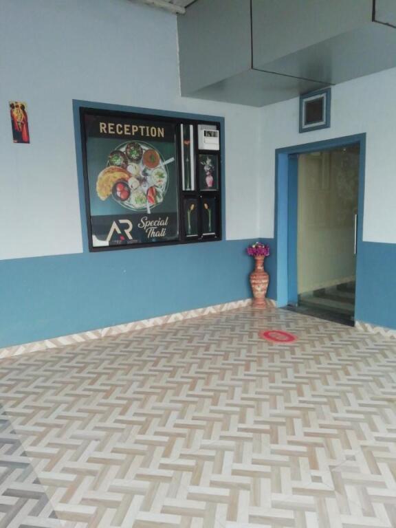 Шахджаханпур: Pop 84909 Hotel Aditya Residency