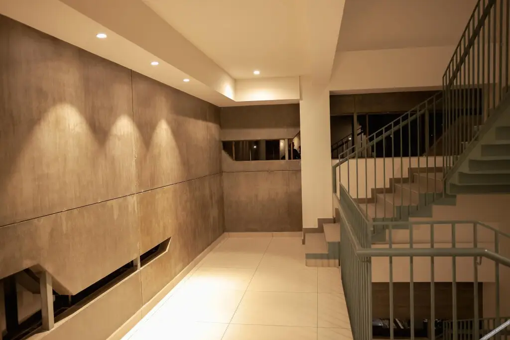 Перумал Ковил Пати: Hilux Courtyard